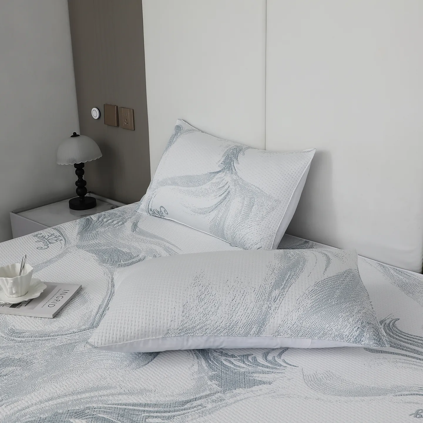 Pattern Collection Ice Silk Mattress Cover
