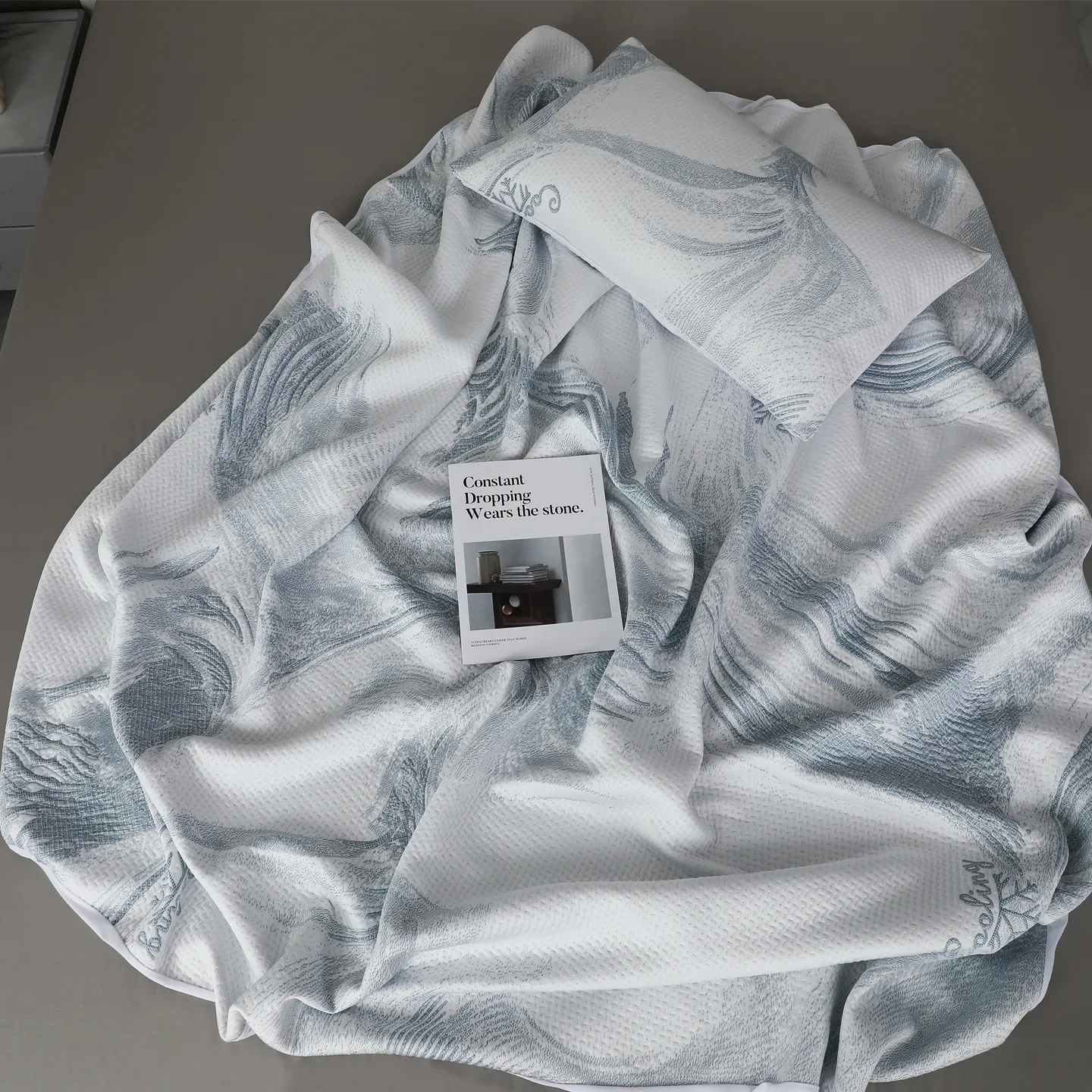 Pattern Collection Ice Silk Mattress Cover